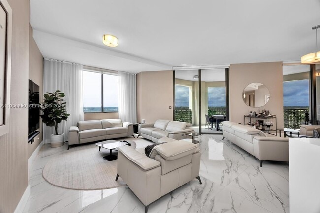 Building Photo - 301 Altara Ave