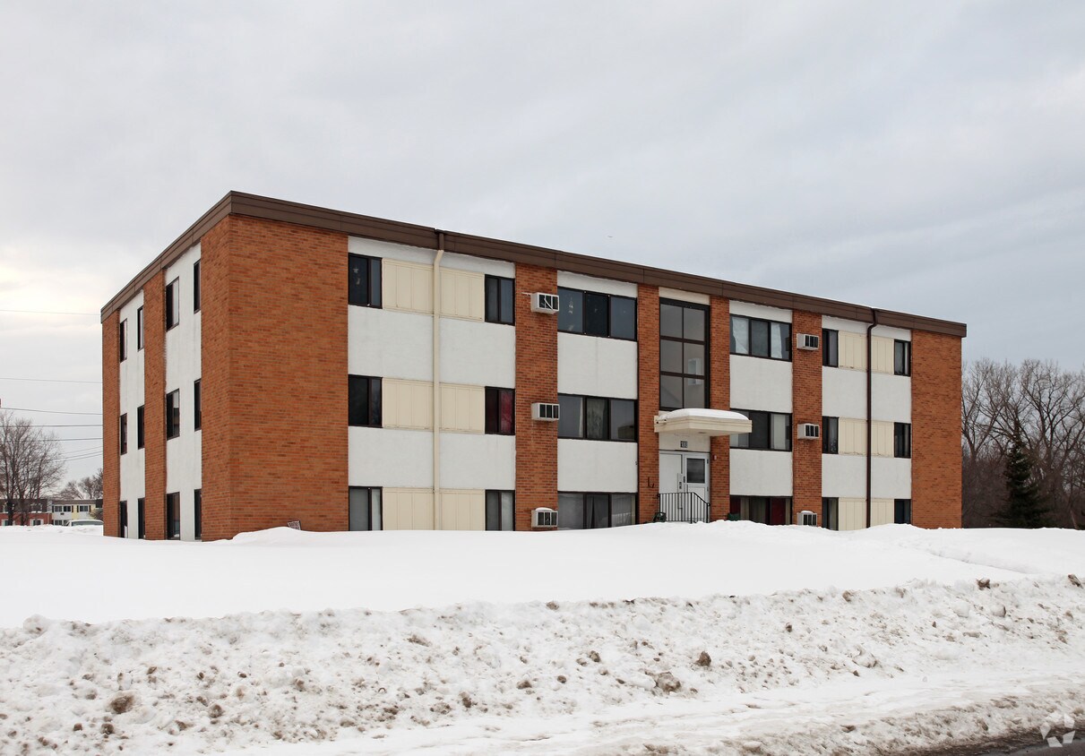 Primary Photo - Charles Street Manor Apartments