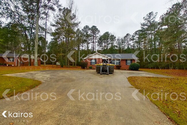 Building Photo - 301 Beaver Pointe Dr.