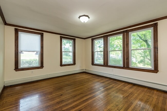 Building Photo - 18 Tarbell Ave