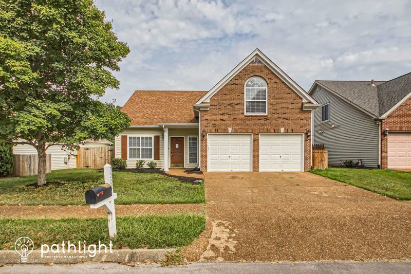 Foto principal - 7004 Penbrook Dr