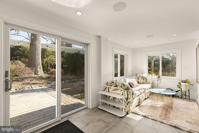 Building Photo - 4105 17th St NW