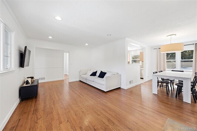 Foto del edificio - 103 Heatherdell Rd