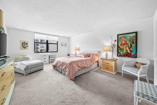 Building Photo - 3460 S Ocean Blvd