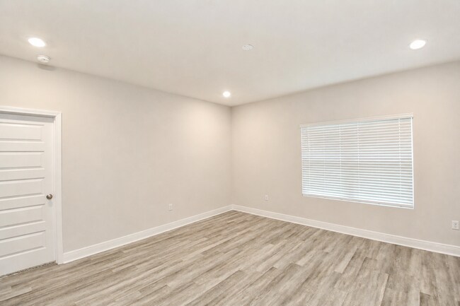 Foto del edificio - Be the First to Live in This Brand-New 4BR/2BA Home in Gaylen Oaks with Quartz Countertops & Conv...