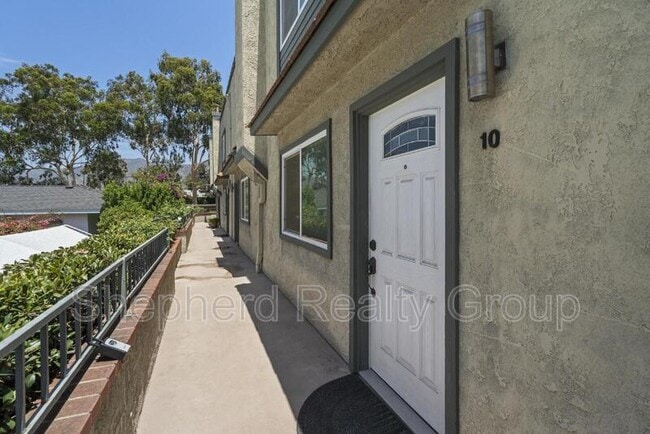Building Photo - 405 Pioneer Dr