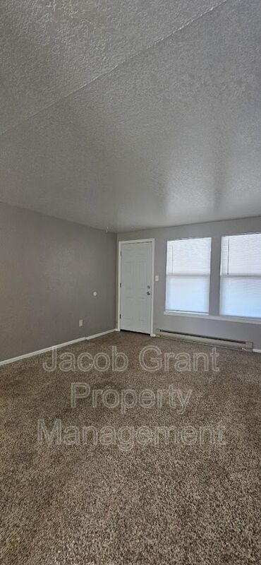 Building Photo - 5023 Walker Ave