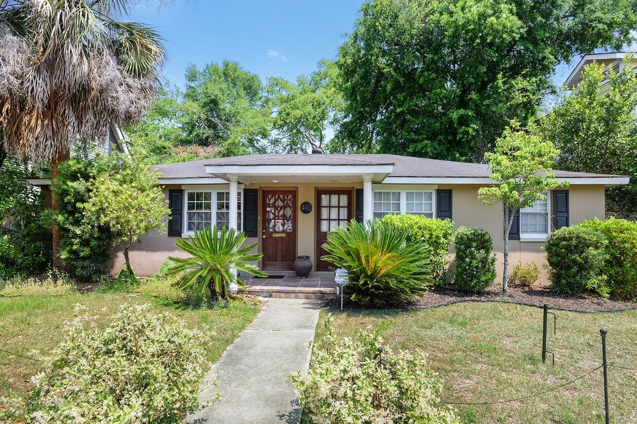 Foto principal - 410 E 35th St