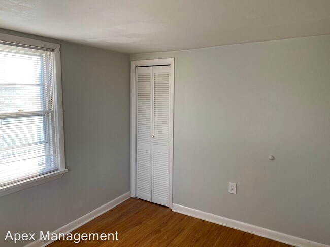 Building Photo - 3 br, 1.5 bath House - 1858 Major Street