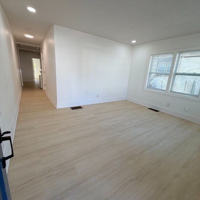 Foto del edificio - 1338 Sharon St NW