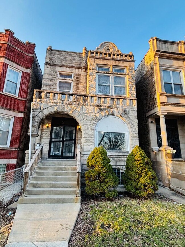 Foto del edificio - 4236 W Washington Blvd