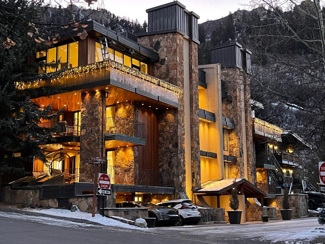 Cascade Este y Oeste - 237 Gilbert St