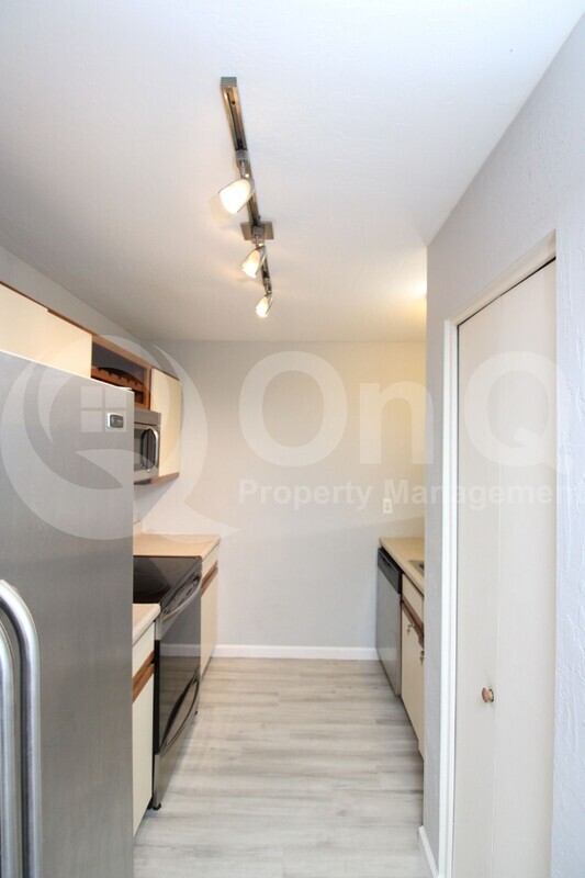 Foto del edificio - 1126 W ELLIOT Rd