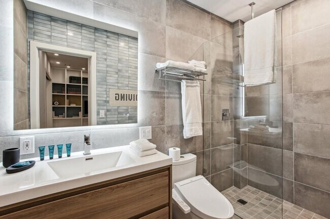 Foto del edificio - 608 McGruder St NE
