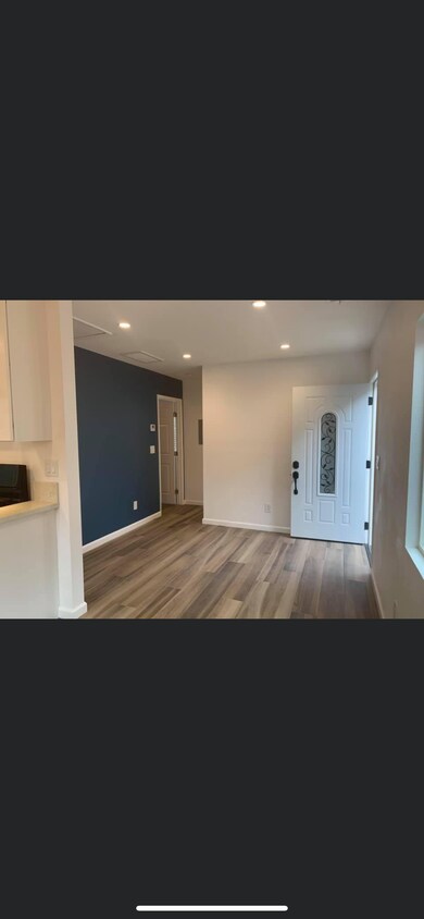 Foto principal - 4710 Townsend Ave