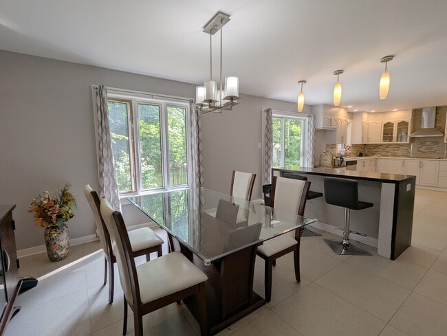 Dining room - 2906 Rue Du Cumberland