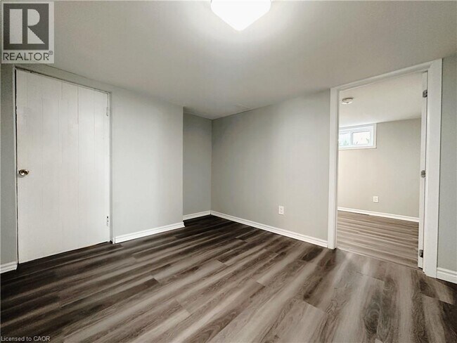 Building Photo - 39 Maywood Rd