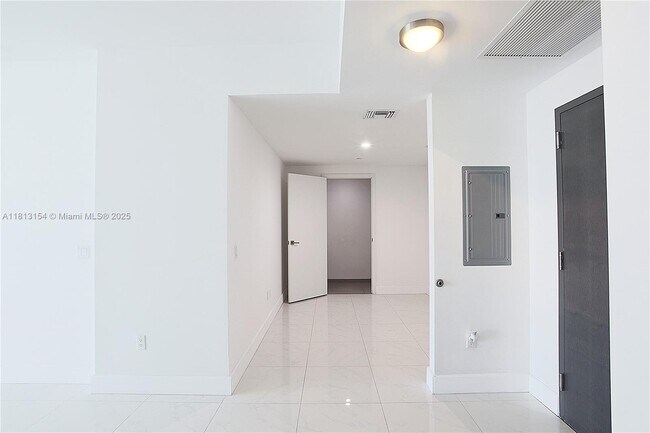 Building Photo - 1080 Brickell Ave