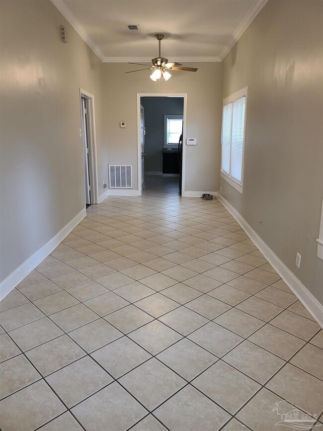 Foto del edificio - 312 E Moreno St