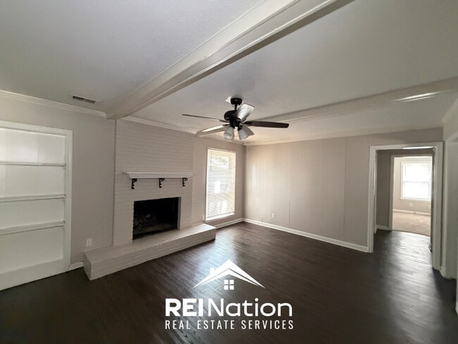 Building Photo - 7057 Hillshire Dr
