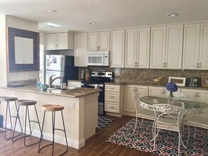 Building Photo - 7517 Herschel Ave