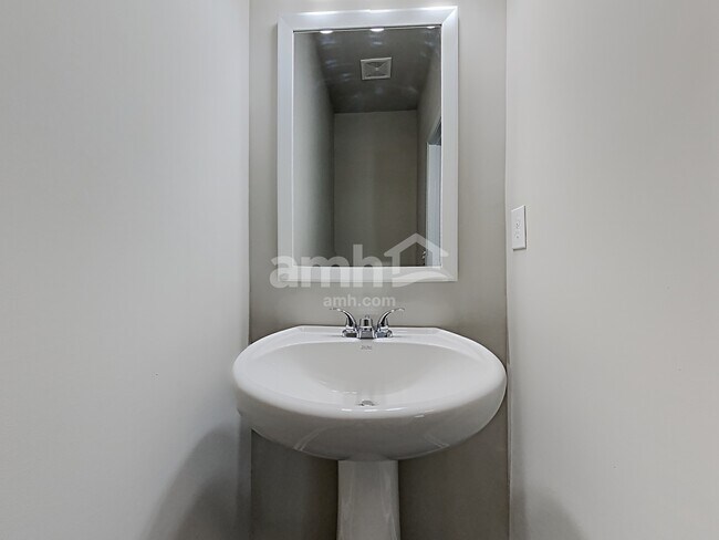 Foto del edificio - 358 Winston Cir