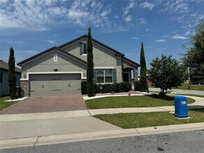 Building Photo - 5300 Pavia Dr