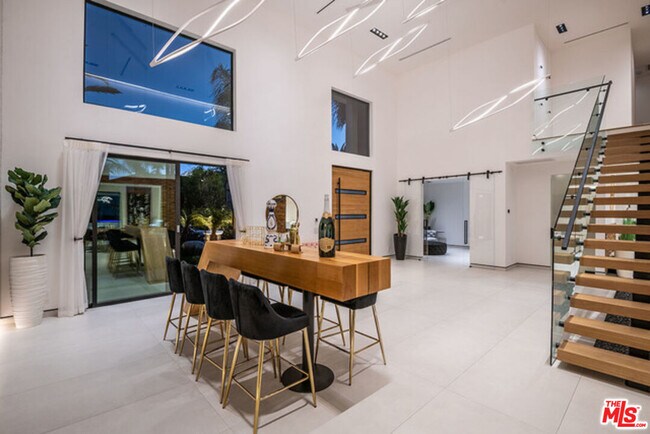 Foto del edificio - 25879 Chalmers Pl