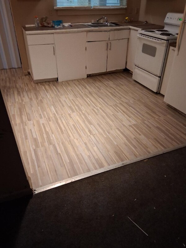 Foto del edificio - 3575 Oakvale Rd