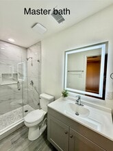 Building Photo - 2309 Peach Ct