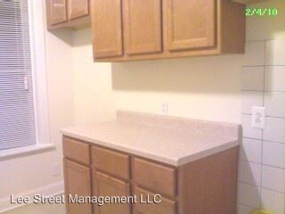 Building Photo - 2056 W Birchwood Ave