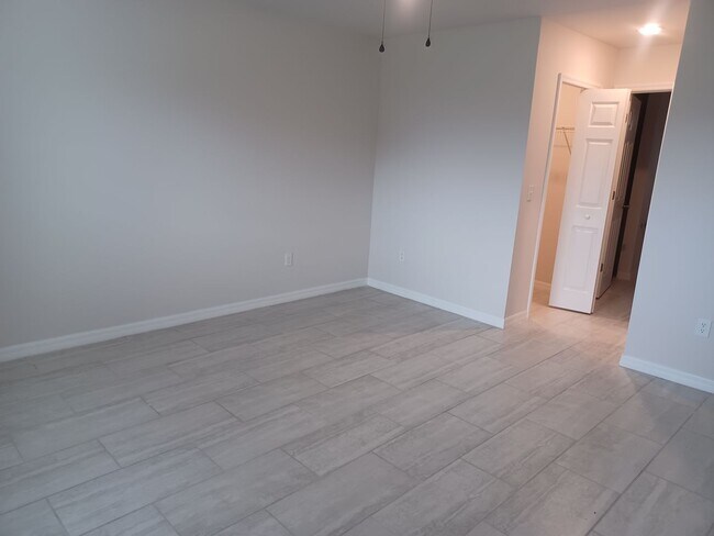 Foto del edificio - AVAILABLE NOW: BRAND NEW CONSTRUCTION 3 Bedroom / 2 Bathroom HOME