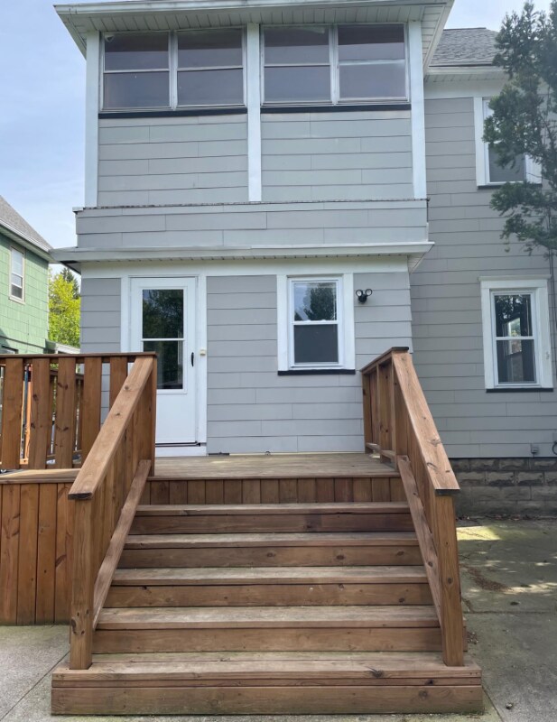 Building Photo - 614 Parsells Ave