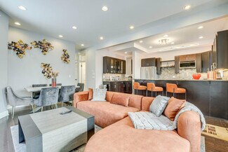 Building Photo - 2033 W Washington Blvd