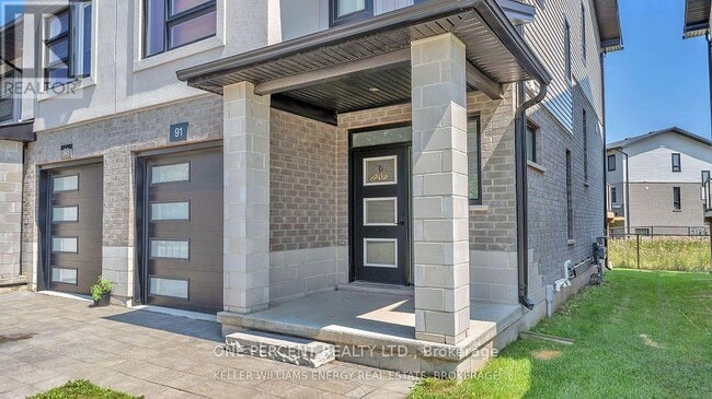 Building Photo - 3380 Singleton Ave