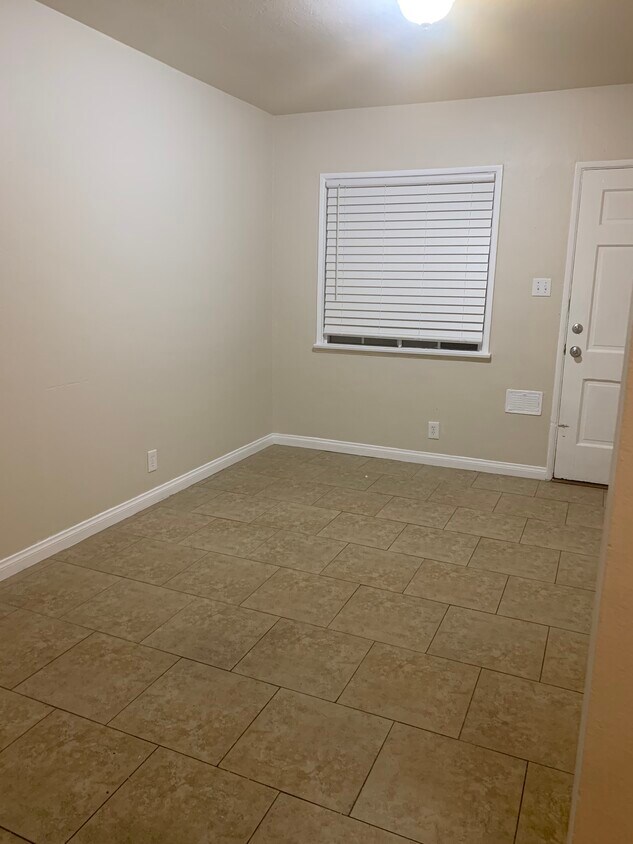 253 E Louise St, Long Beach, CA 90805 Townhome Rentals in Long Beach CA