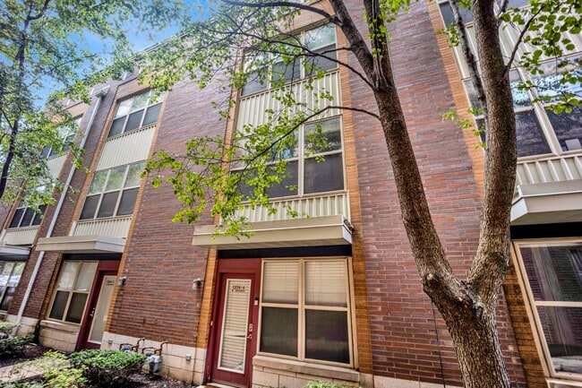 Building Photo - 1234 W Monroe St