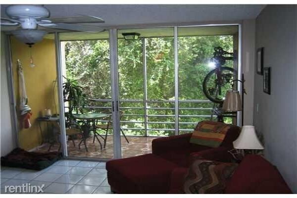 Building Photo - 2 br, 2 bath Apartment - 9430 Live Oak Place