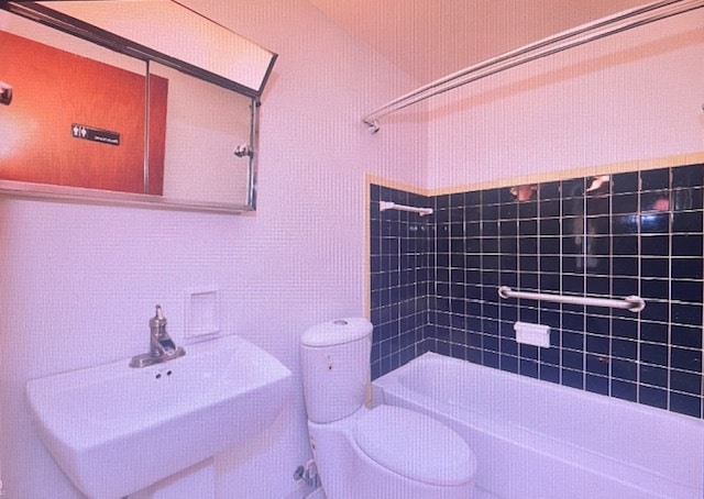 Building Photo - 3819 Biscayne Rd