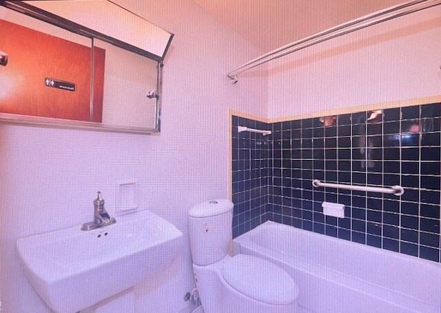 Foto del edificio - 3819 Biscayne Rd