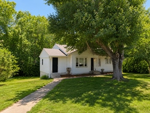 Building Photo - 1096 Old Hwy 52 S