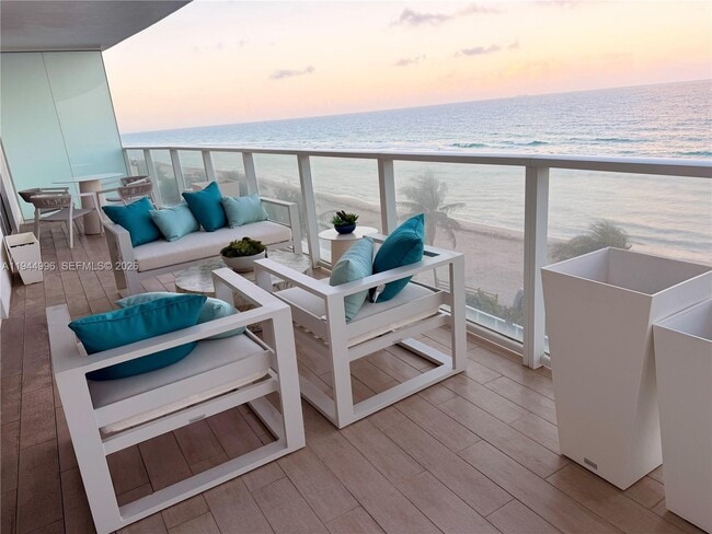 Building Photo - 3951 S Ocean Dr