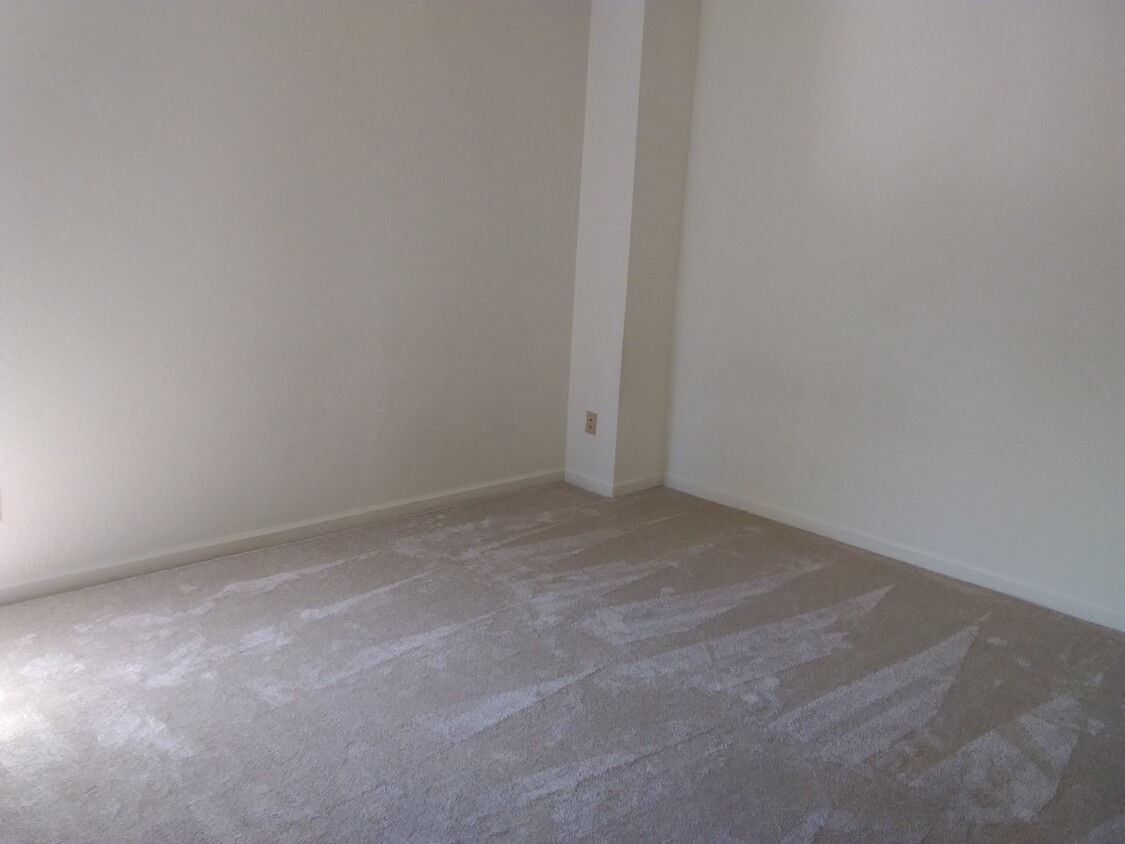 Primary Photo - 7650 Arbor Creek Cir