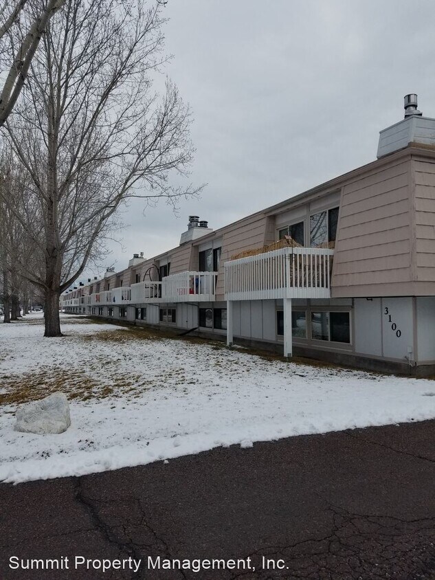 Foto principal - 2 br, 1 bath House - 3100 Washburn Street ...