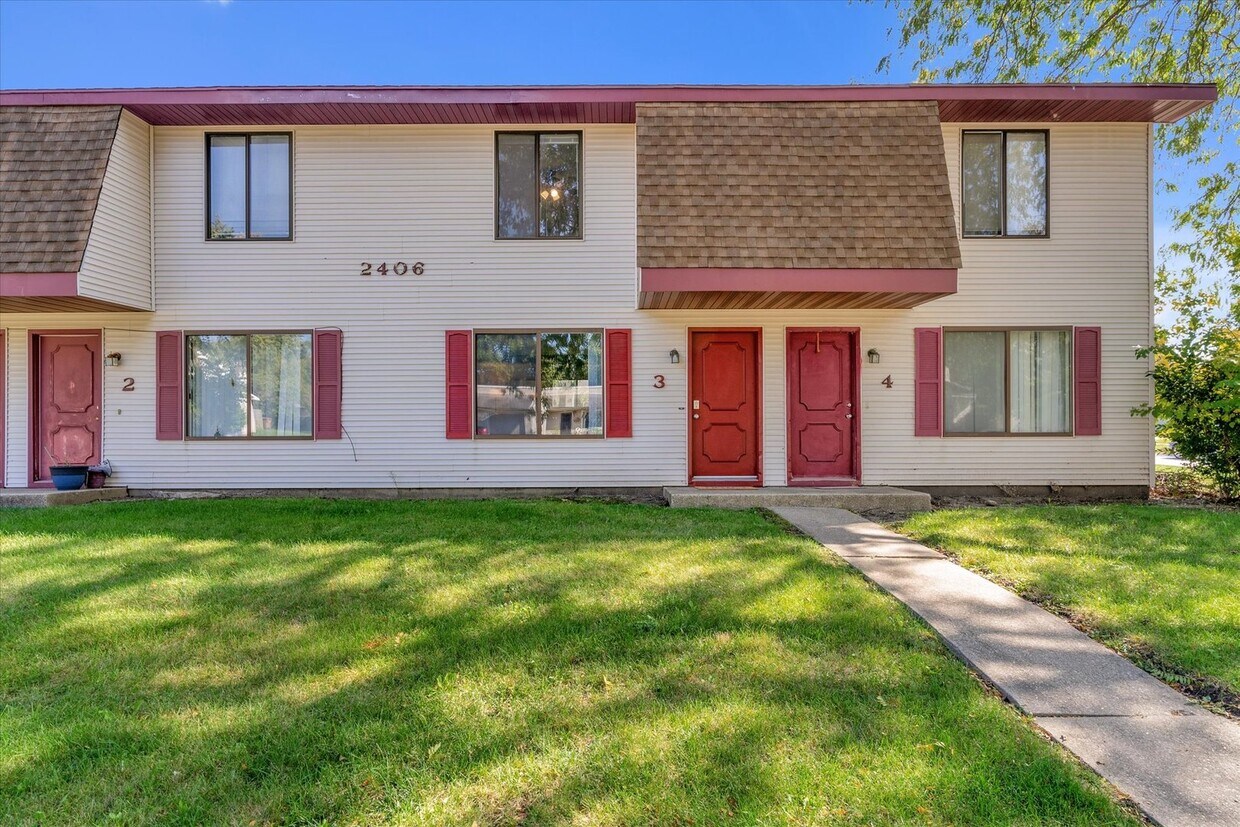 2406 Leeper Dr, Champaign, IL 61822 Townhome Rentals in Champaign IL