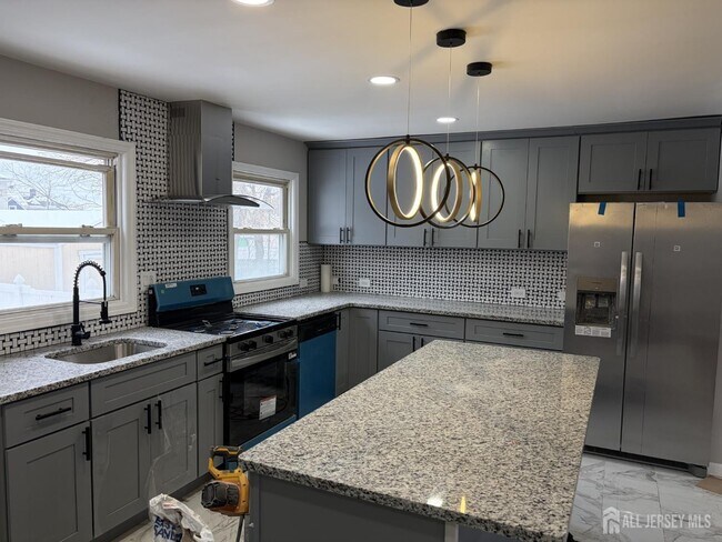 Foto del edificio - 162 Holly St