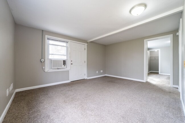 Building Photo - 187 Delmar Dr