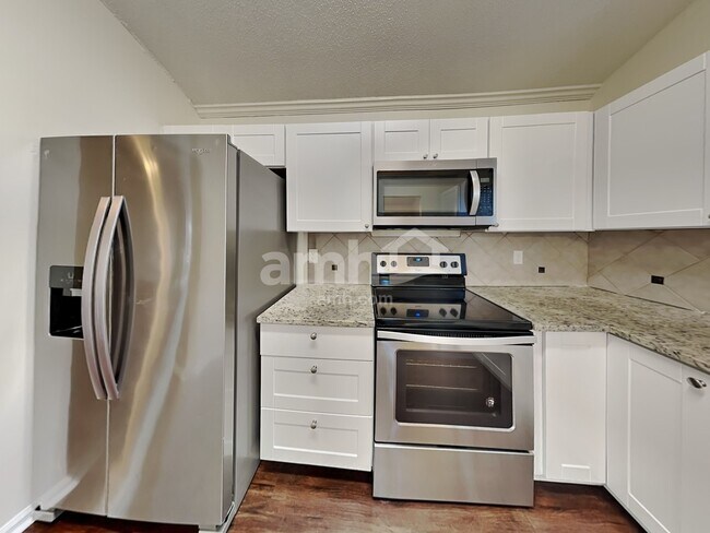 Foto del edificio - 7 Hazeltine Ct