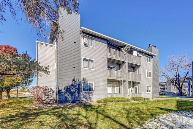 Foto del edificio - 8100 W Quincy Ave