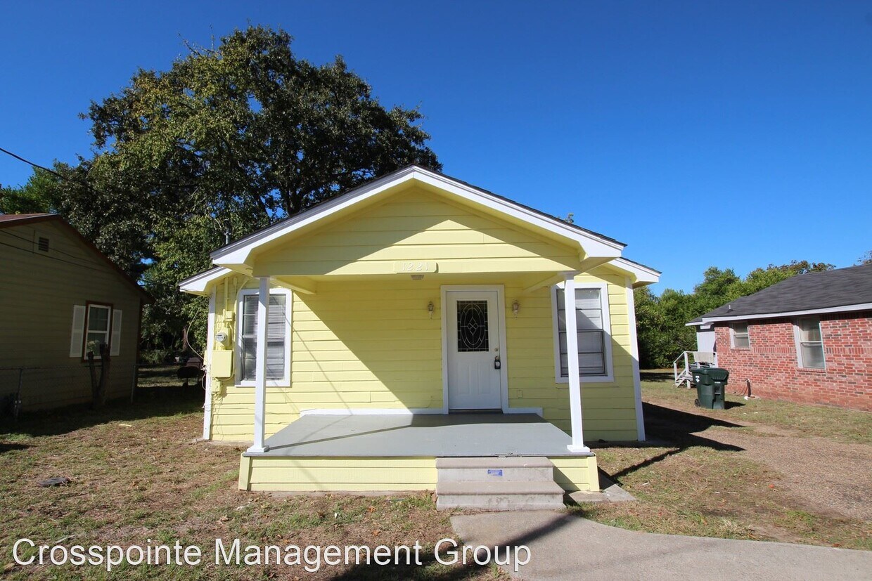 Foto principal - 3 br, 2 bath House - 1221 Francis Ave.